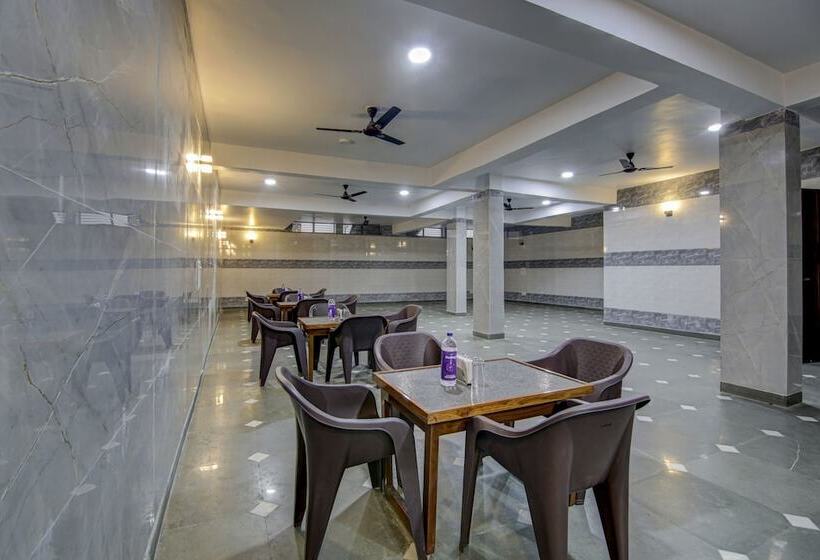 Отель Treebo Sai Village, Manesar