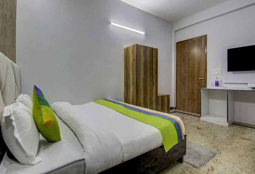 Отель Treebo Sai Village, Manesar