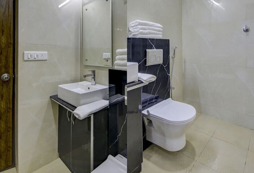 Отель Treebo Sai Village, Manesar