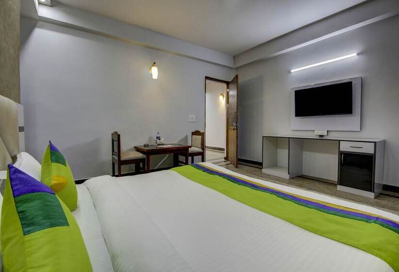 Отель Treebo Sai Village, Manesar