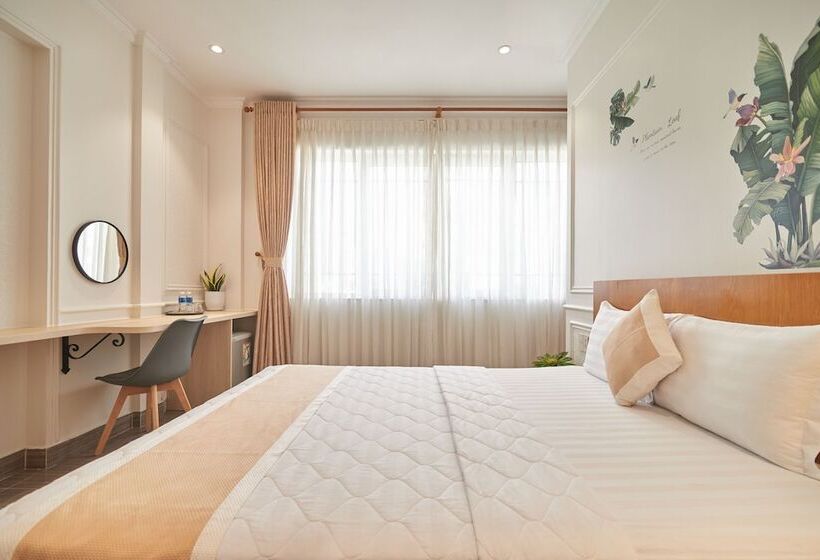 Bin Bin 10   Mimosa Hotel Near Tan Son Nhat Airport