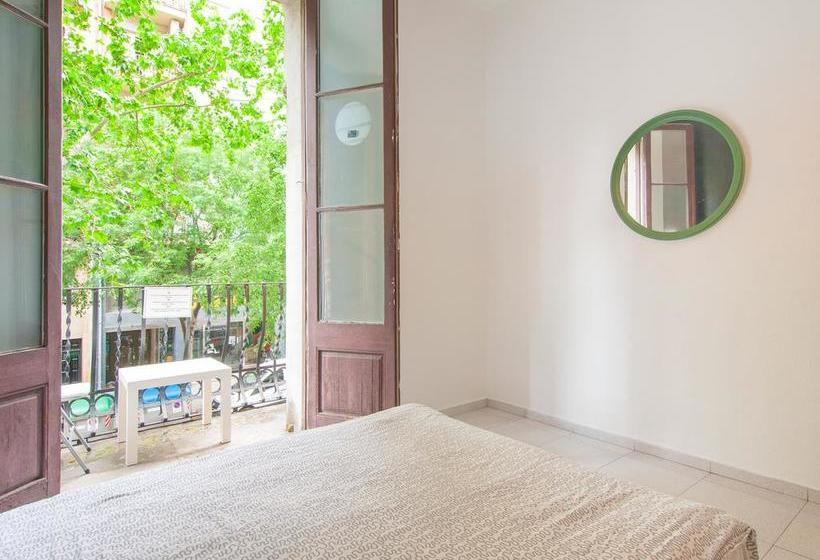 Общежитие Olé Barcelona