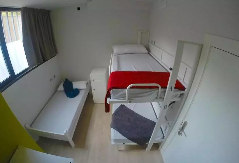 هاستل Room018bcn