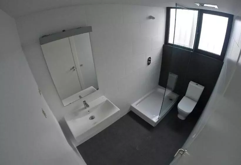 هاستل Room018bcn