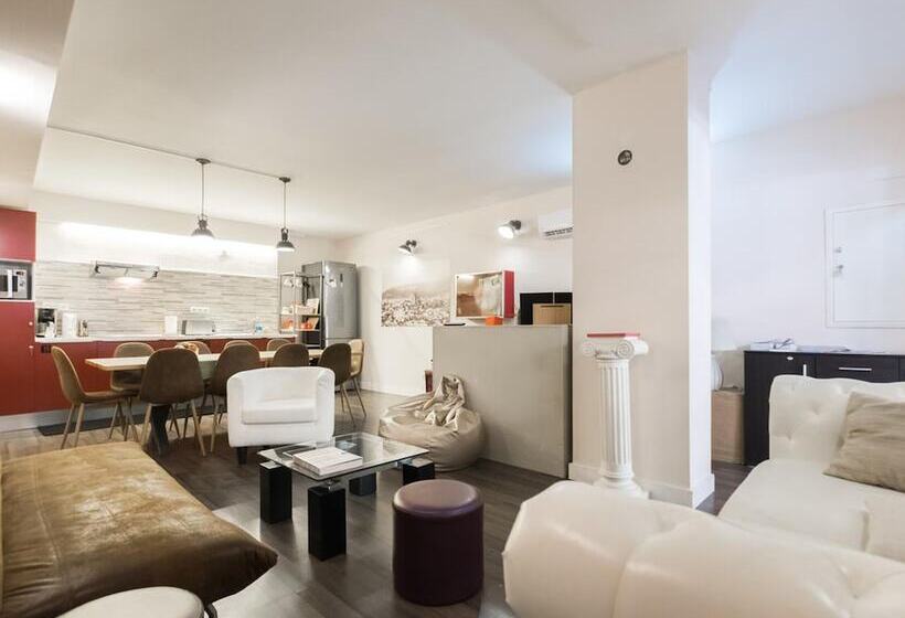 Barcelona & You Hostel Sagrada Familia