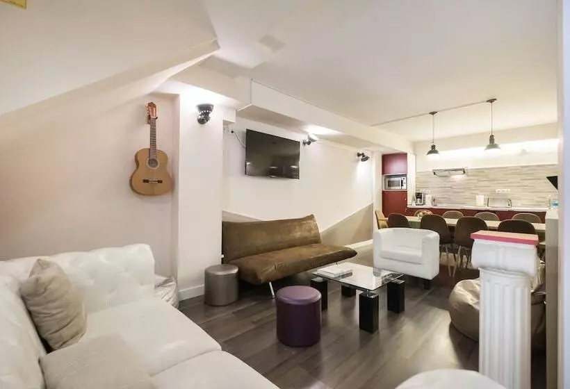 Barcelona & You Hostel Sagrada Familia
