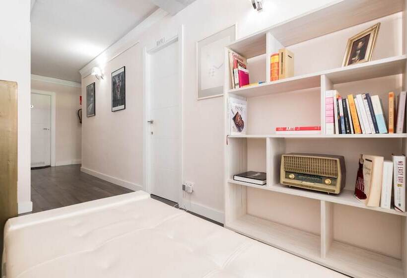 Barcelona & You Hostel Sagrada Familia