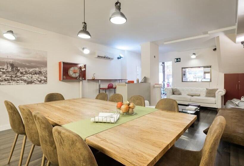 Barcelona & You Hostel Sagrada Familia