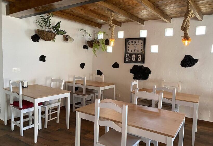 تختخواب و صبحانه Finca Marisa