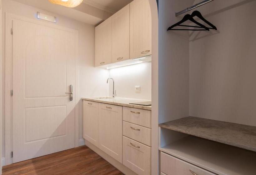 Blue Paradise Studios