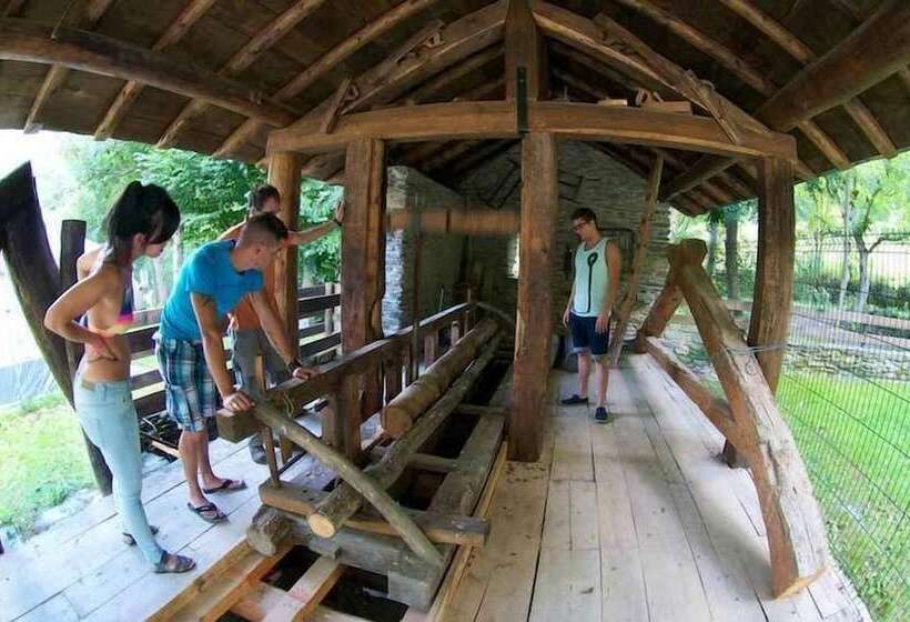 Camping Bungalows La Borda Del Pubill