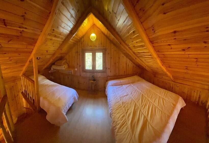 Camping Bungalows La Borda Del Pubill