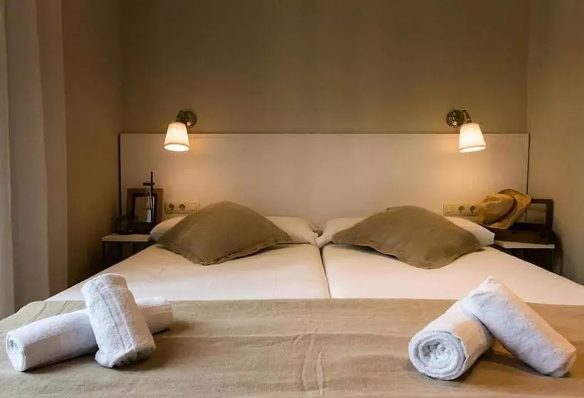 Four Petals Barcelona Boutique Apartments