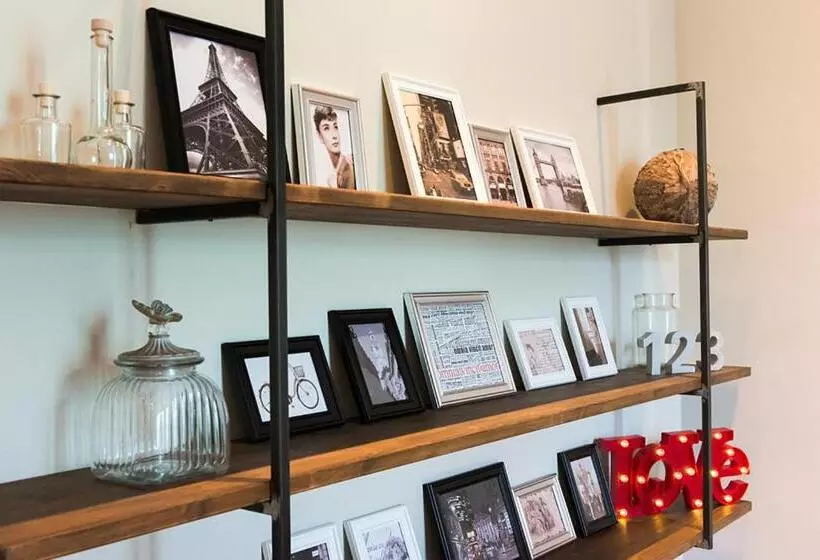 Four Petals Barcelona Boutique Apartments