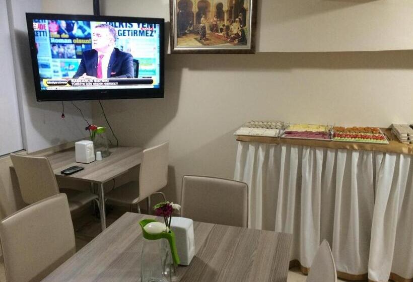 Отель Black Bird Suite