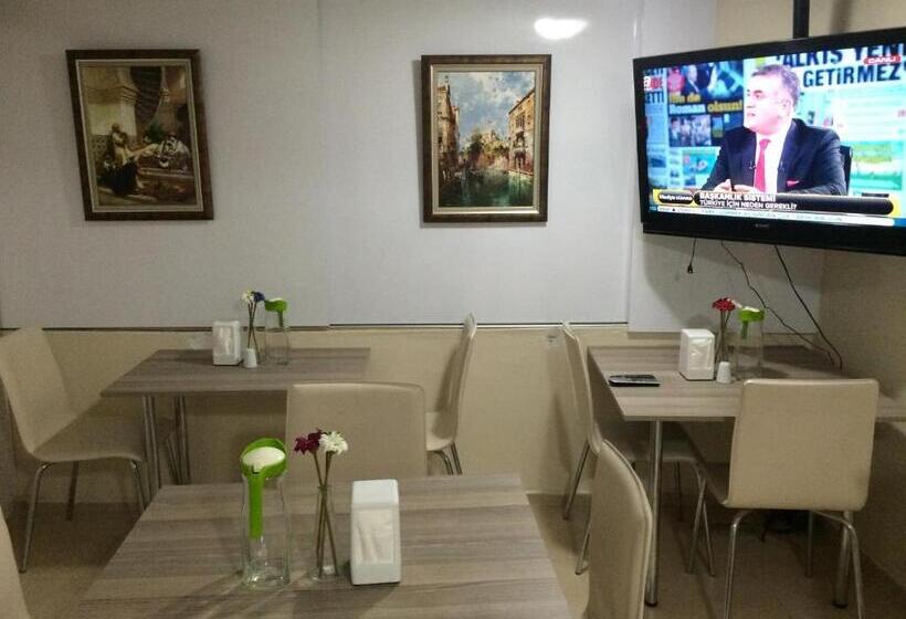 Отель Black Bird Suite