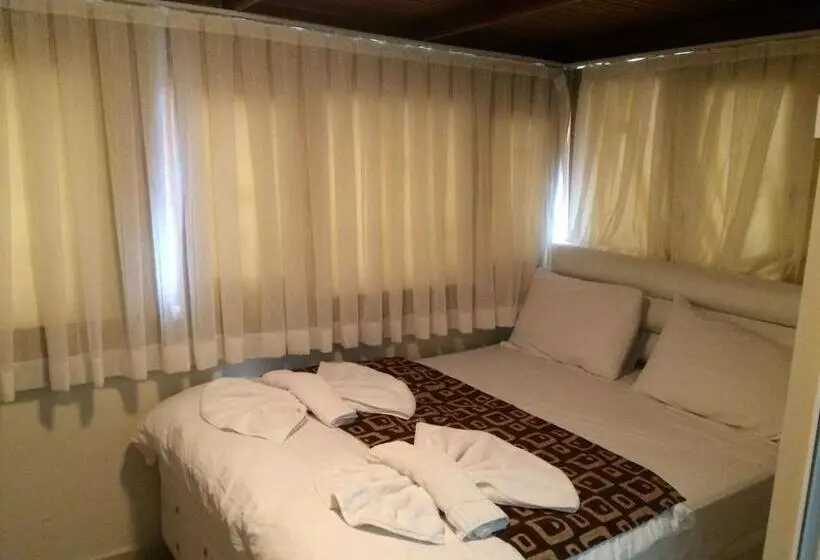 Hotelli Black Bird Suite
