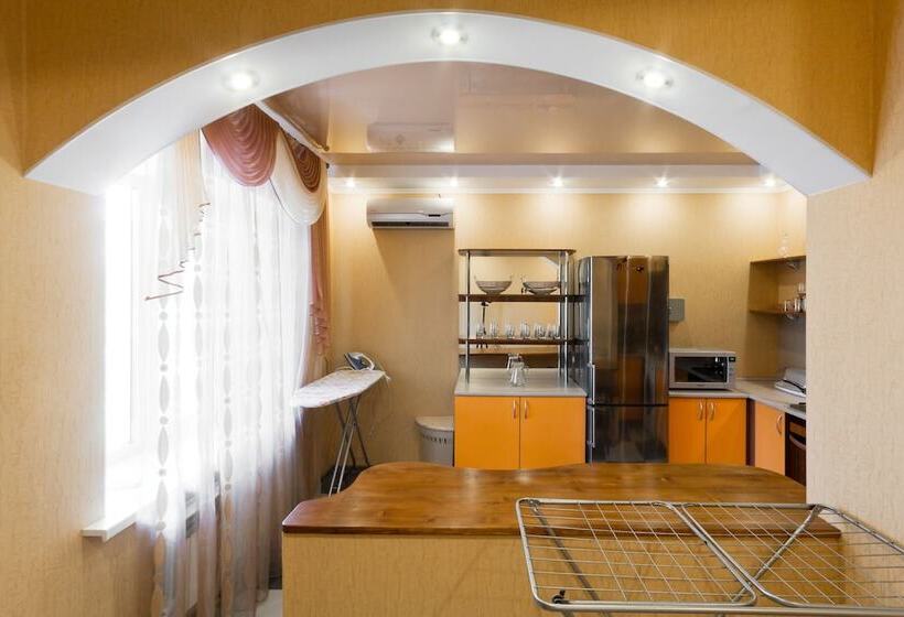 فندق Chetyre Sezona