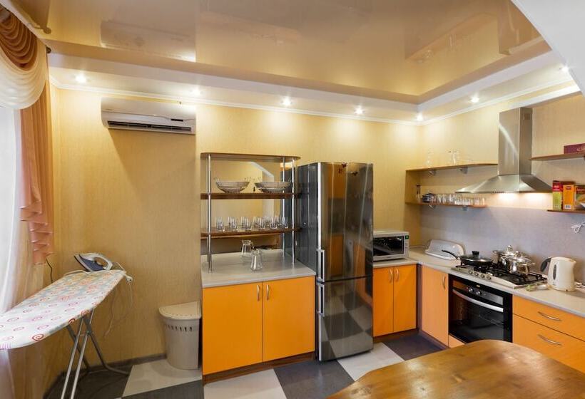 فندق Chetyre Sezona