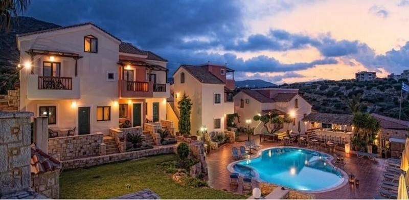 ホテル Diamond Village & Suites