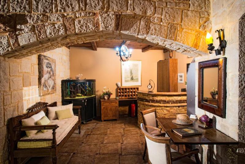 ホテル Diamond Village & Suites