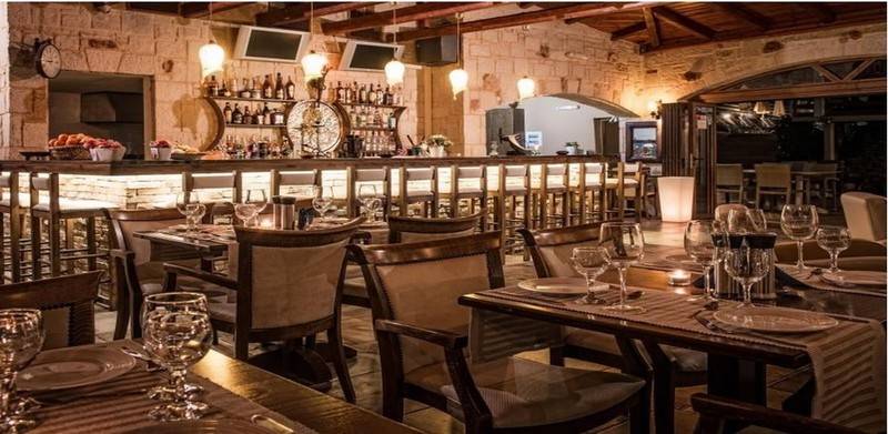 ホテル Diamond Village & Suites