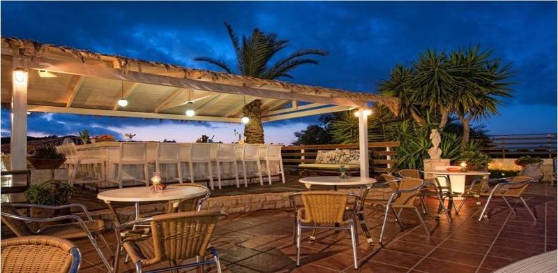 ホテル Diamond Village & Suites