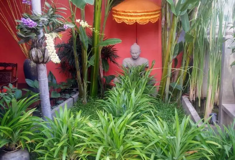 هتل Golden Butterfly Villa