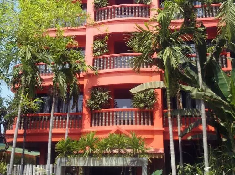 هتل Golden Butterfly Villa
