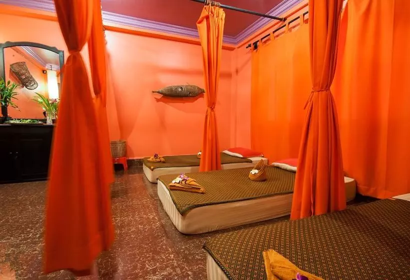 هتل Golden Butterfly Villa