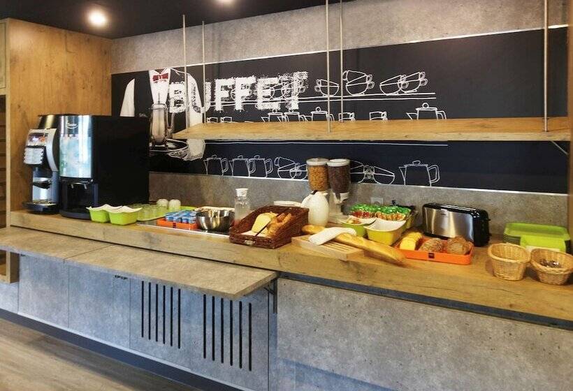 Отель Ibis Budget Nantes Sainte Luce