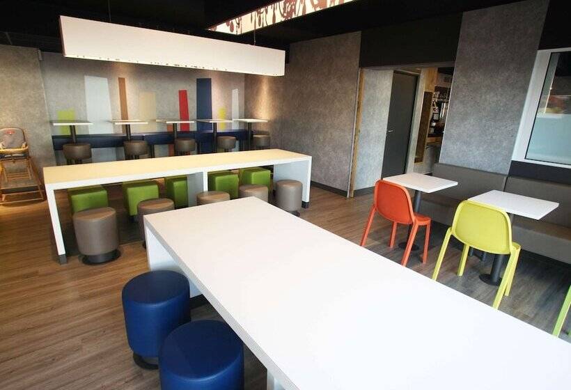 Отель Ibis Budget Nantes Sainte Luce