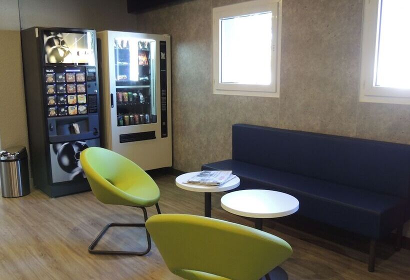 Отель Ibis Budget Nantes Sainte Luce