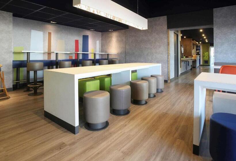 Отель Ibis Budget Nantes Sainte Luce