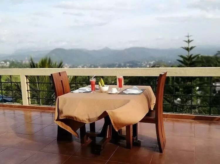Hotel Kandy Highland Unique