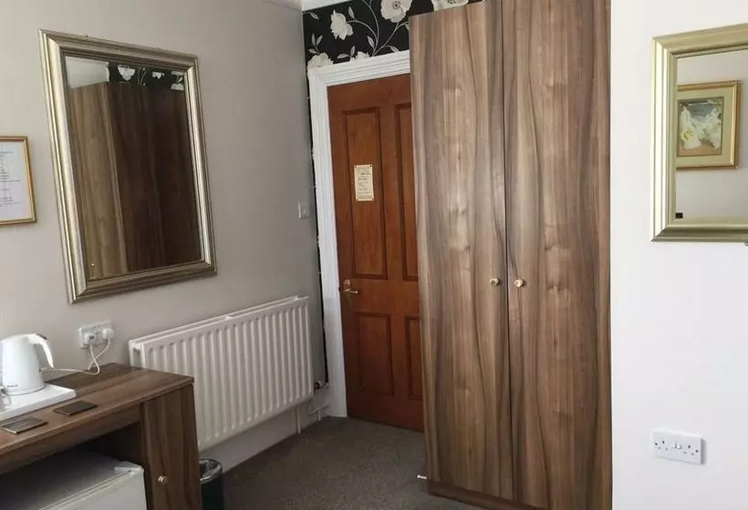 هتل Kenmore Guest House