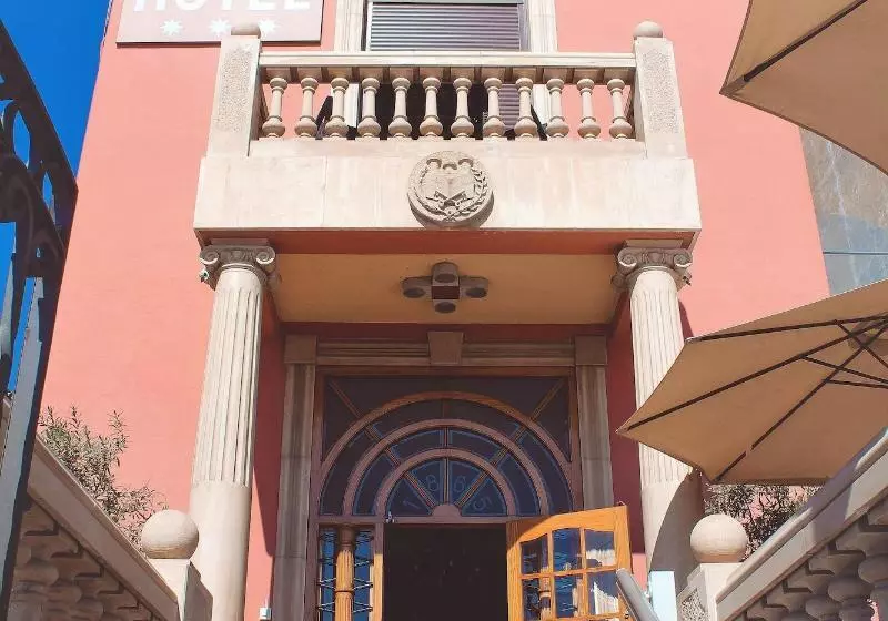 Hotel Llar De Capitans