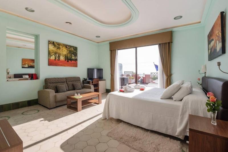 هتل Llar De Capitans