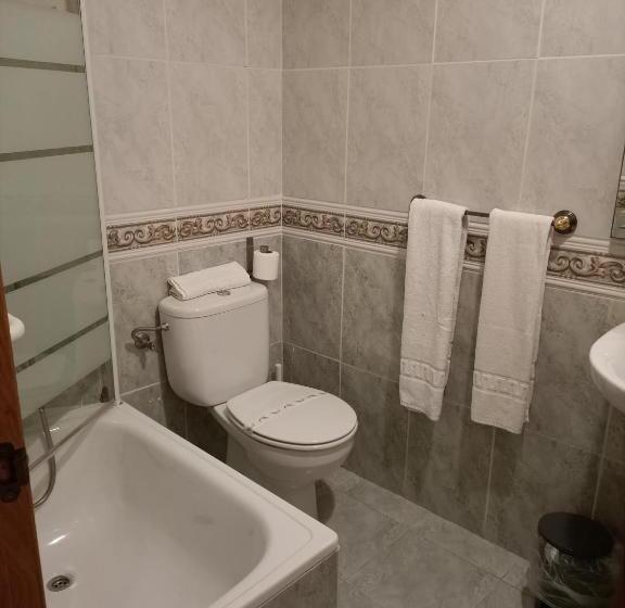 בית מלון כפרי Pensión Argüelles