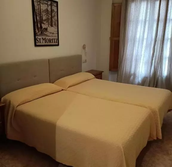 ホテル Pensión Argüelles