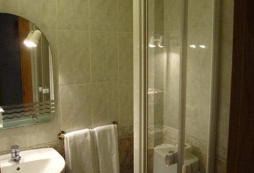 בית מלון כפרי Pensión Argüelles