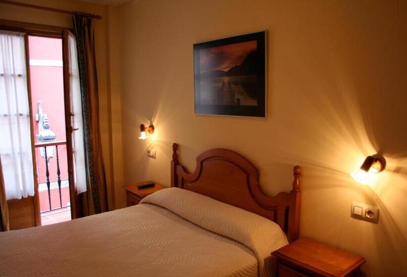 בית מלון כפרי Pensión Argüelles