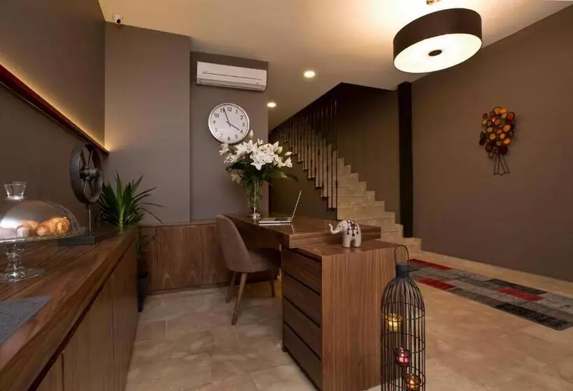 هتل Snog Rooms & Suites