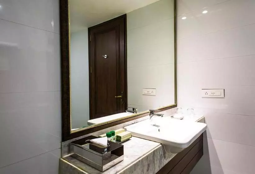 ホテル The Fern Hillside Resort Bhimtal
