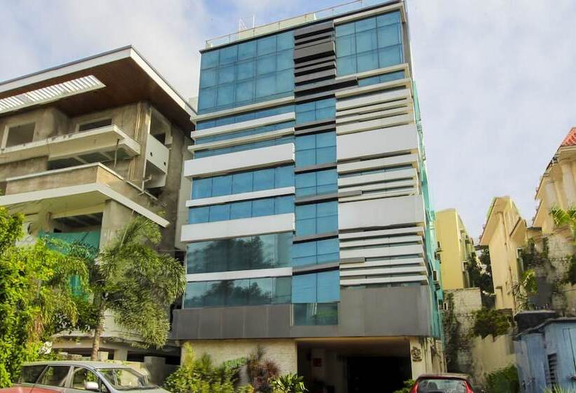 Szálloda Treebo Srico