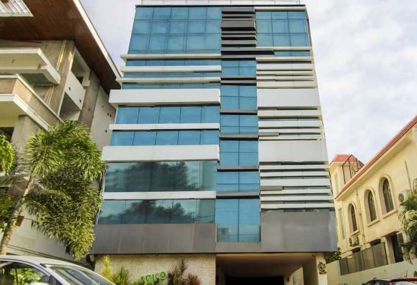 Szálloda Treebo Srico