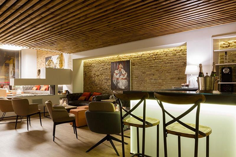 Hotelli Well And Come Barcelona