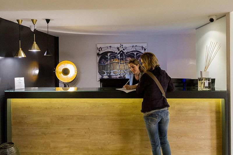 Hotelli Well And Come Barcelona