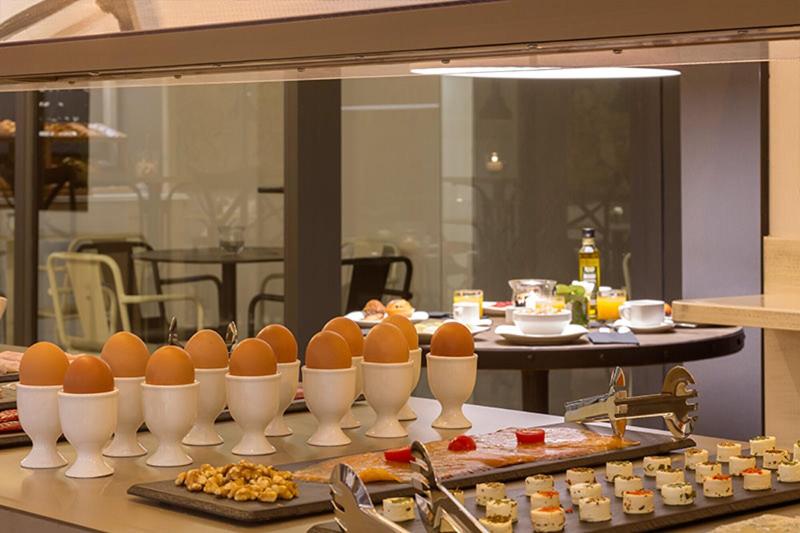 Hotelli Well And Come Barcelona