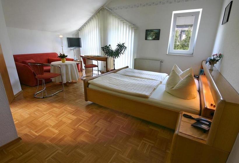 בית מלון כפרי Garni Zur Bergstrasse